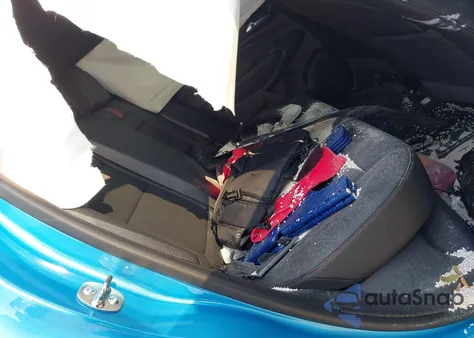 2025 Chevrolet Trax Fwd 2Rs z USA, uszkodzony, nr VIN KL77LJEP3SC033204